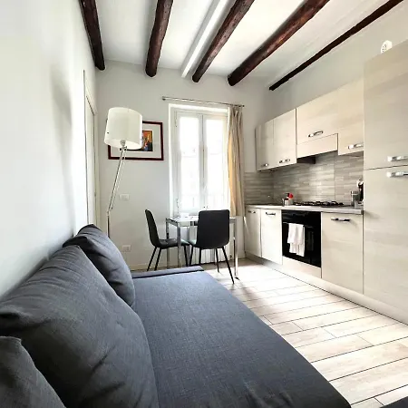 Beautiful View Navigli Apartment Milan Exterior photo